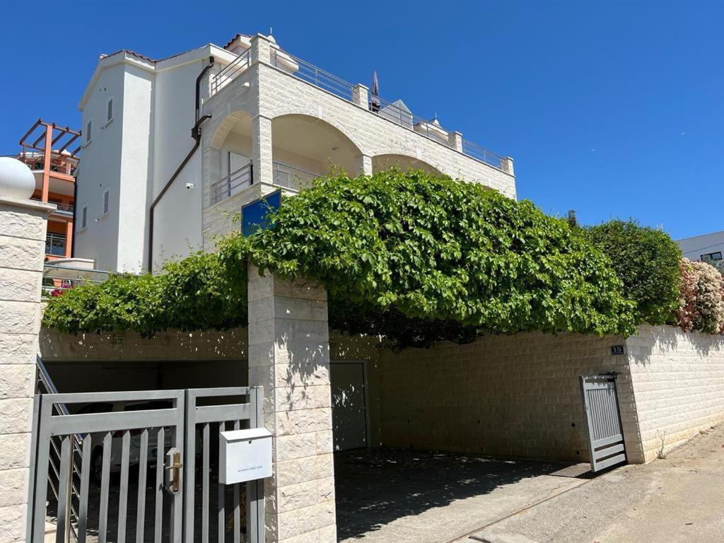 Villa Marta Apartmani Trogir Exteriér fotografie