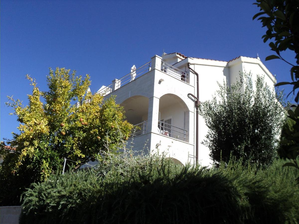 Villa Marta Apartmani Trogir Exteriér fotografie