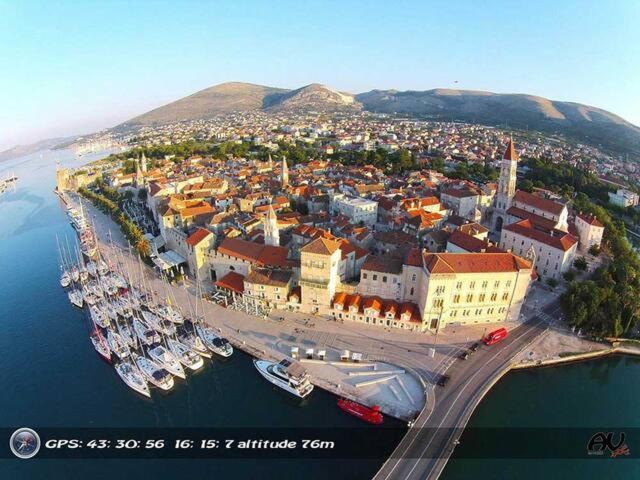 Villa Marta Apartmani Trogir Exteriér fotografie